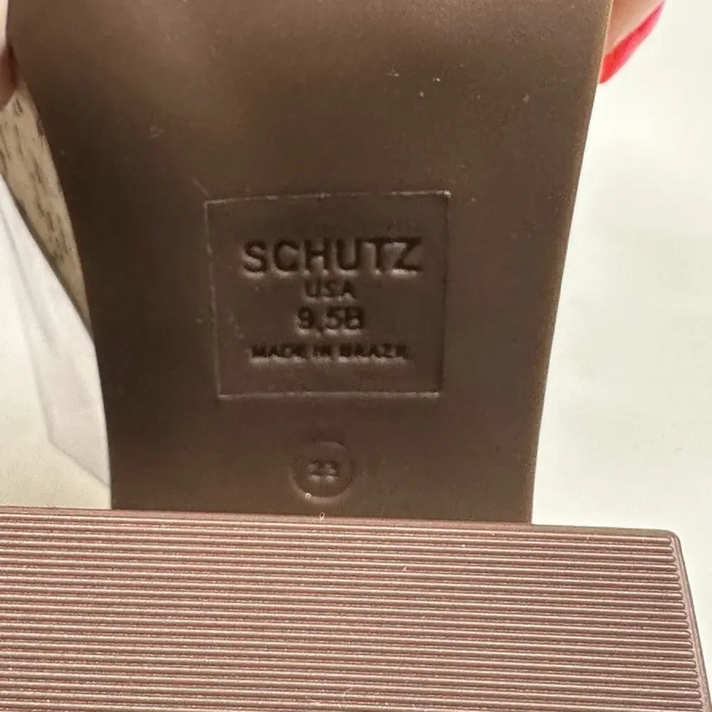 SCHUTZ has try